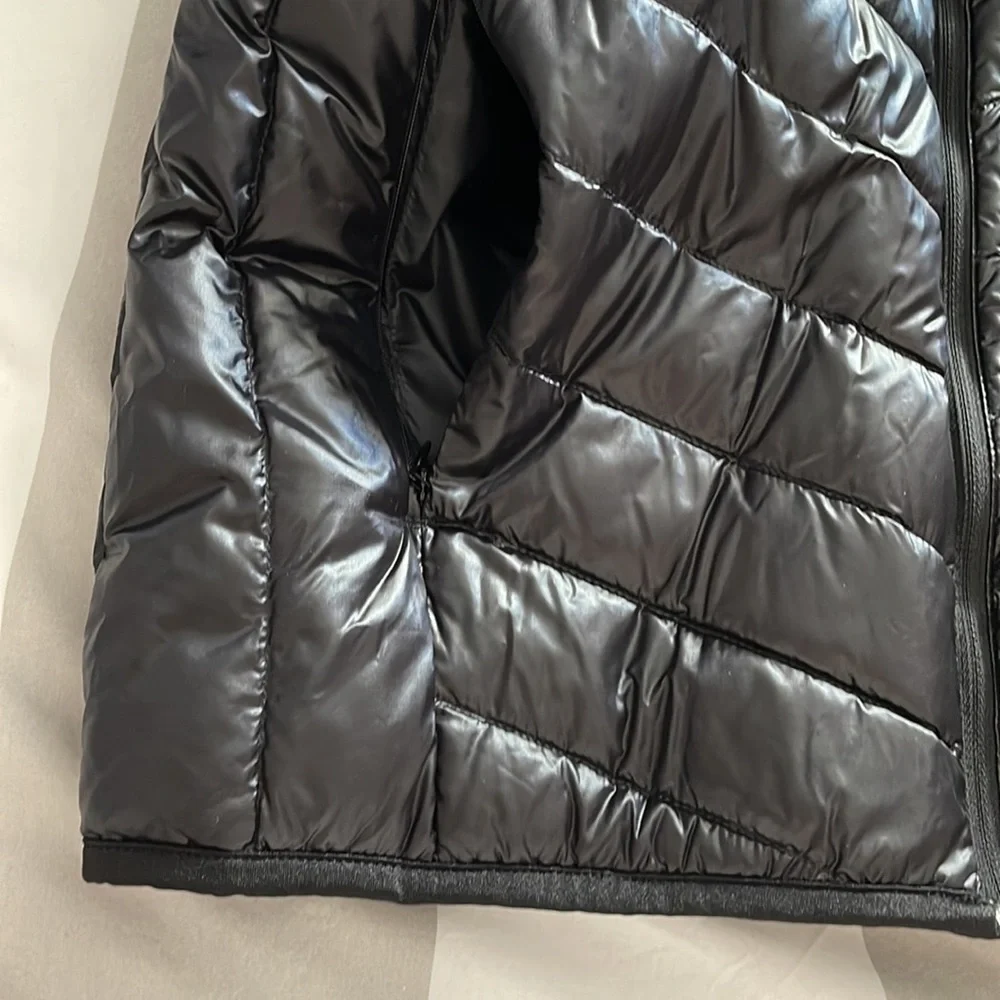 Uniqlo Ultra Light Down extra warm black jacket w/pockets front zipper like new - Picture 7 of 11